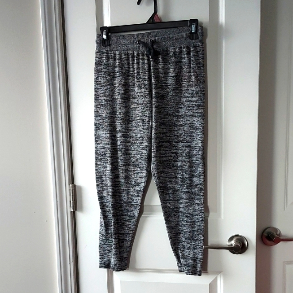 Inspired Hearts kids' cozy gray knit joggers medium